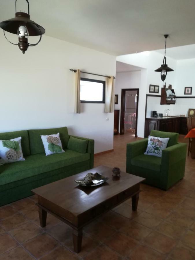 Vivienda Vacacional La Canada Tinajo Exterior photo