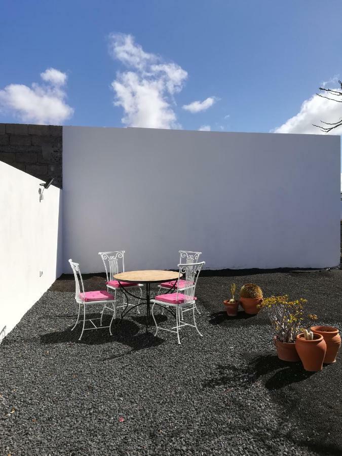 Vivienda Vacacional La Canada Tinajo Exterior photo